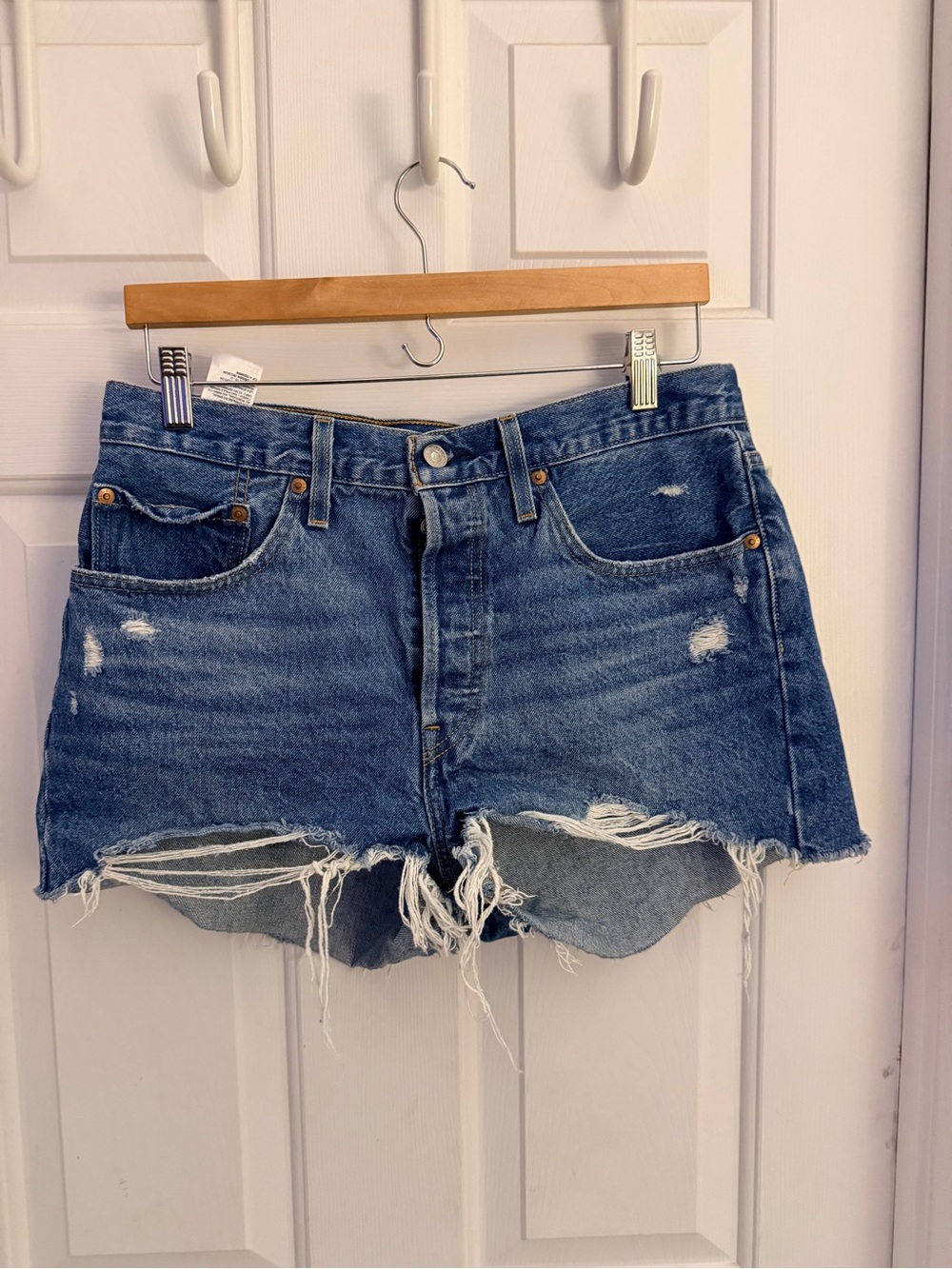 Levi’s 501 Distressed Denim Cutoff Shorts – W30